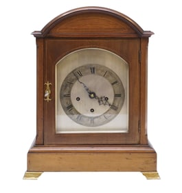 ANTIQUE ENGLISH BRACKET CLOCK