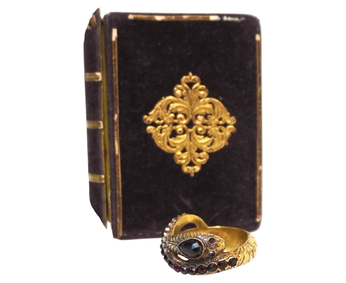 18k ANTIQUE 1848 GENTLEMENS SNAKE RING LARGE (1 of 10)