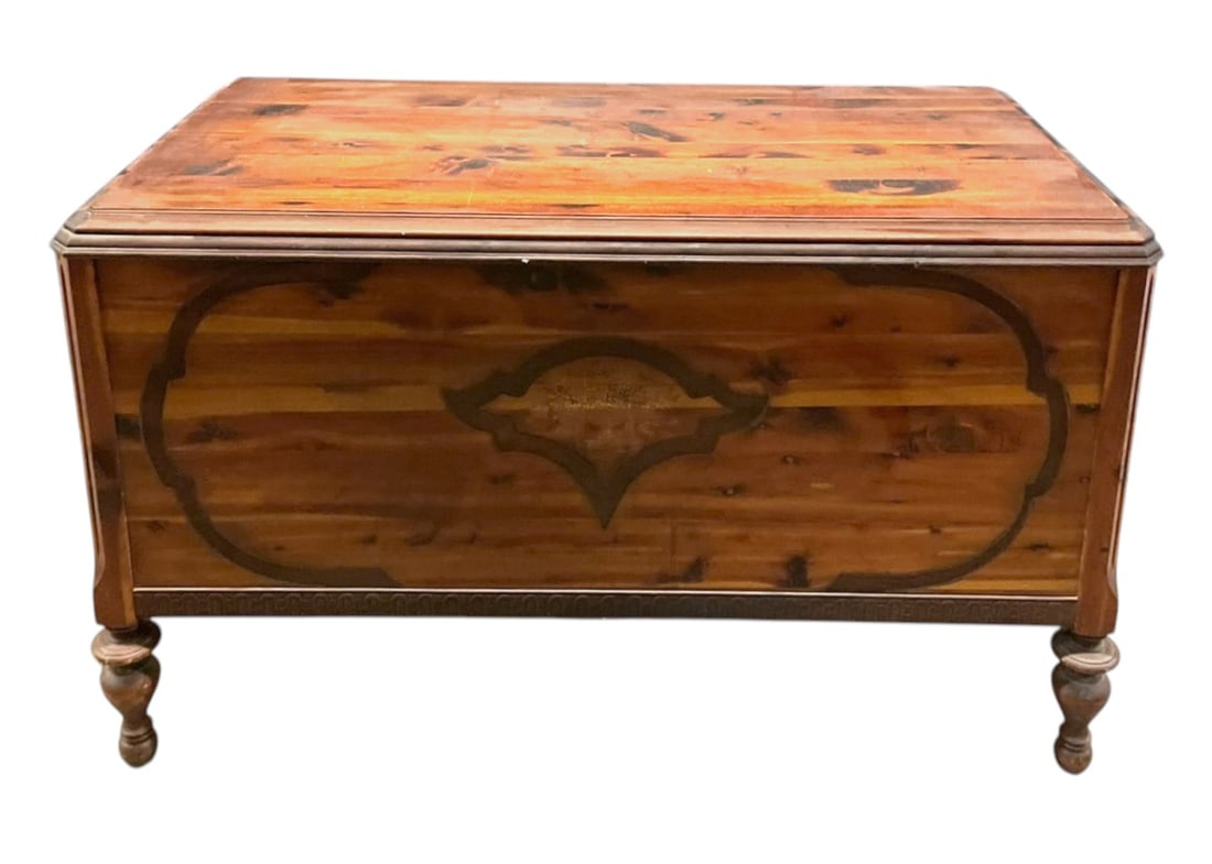 VINTAGE ED ROOS CEDAR HOPE / BLANKET CHEST (1 of 6)