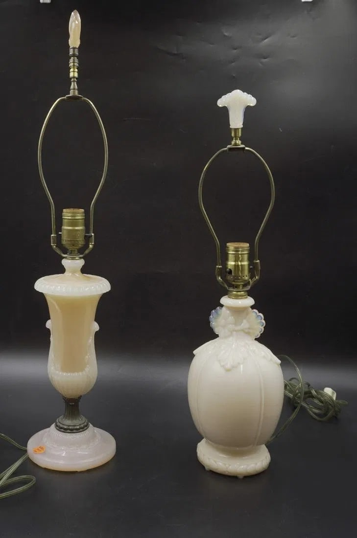 PAIR OF VINTAGE ALACITE LAMPS ALADDIN (1 of 1)