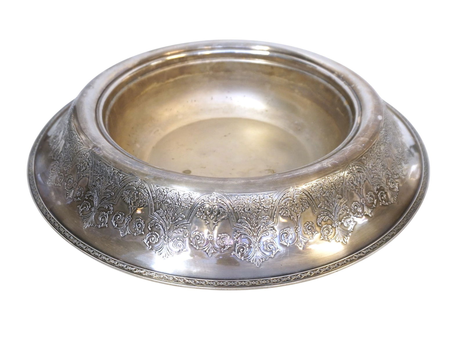 LARGE ANTIQUE SILVER PLATE CENTERPIECE BOWL (1 of 3)