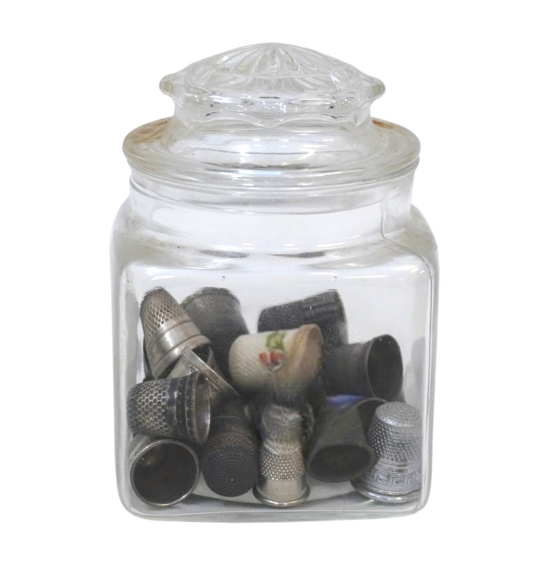 26 ANTIQUE / VINTAGE THIMBLES