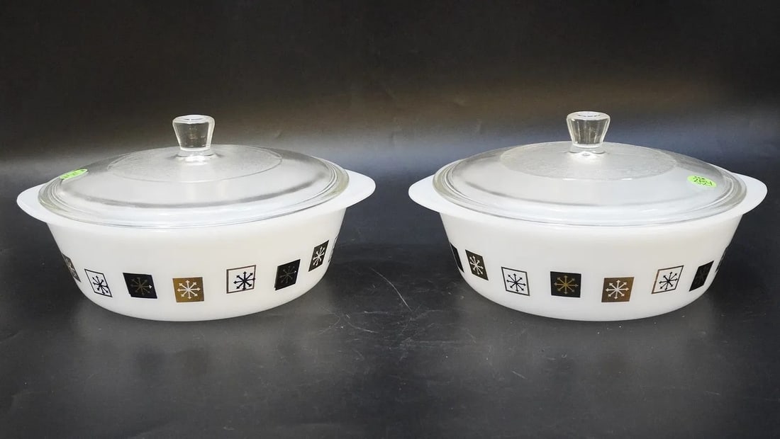 PAIR VINTAGE INLAND GLASS ATOMIC MCM COVERED CASSEROLE DISHES (1 of 1)