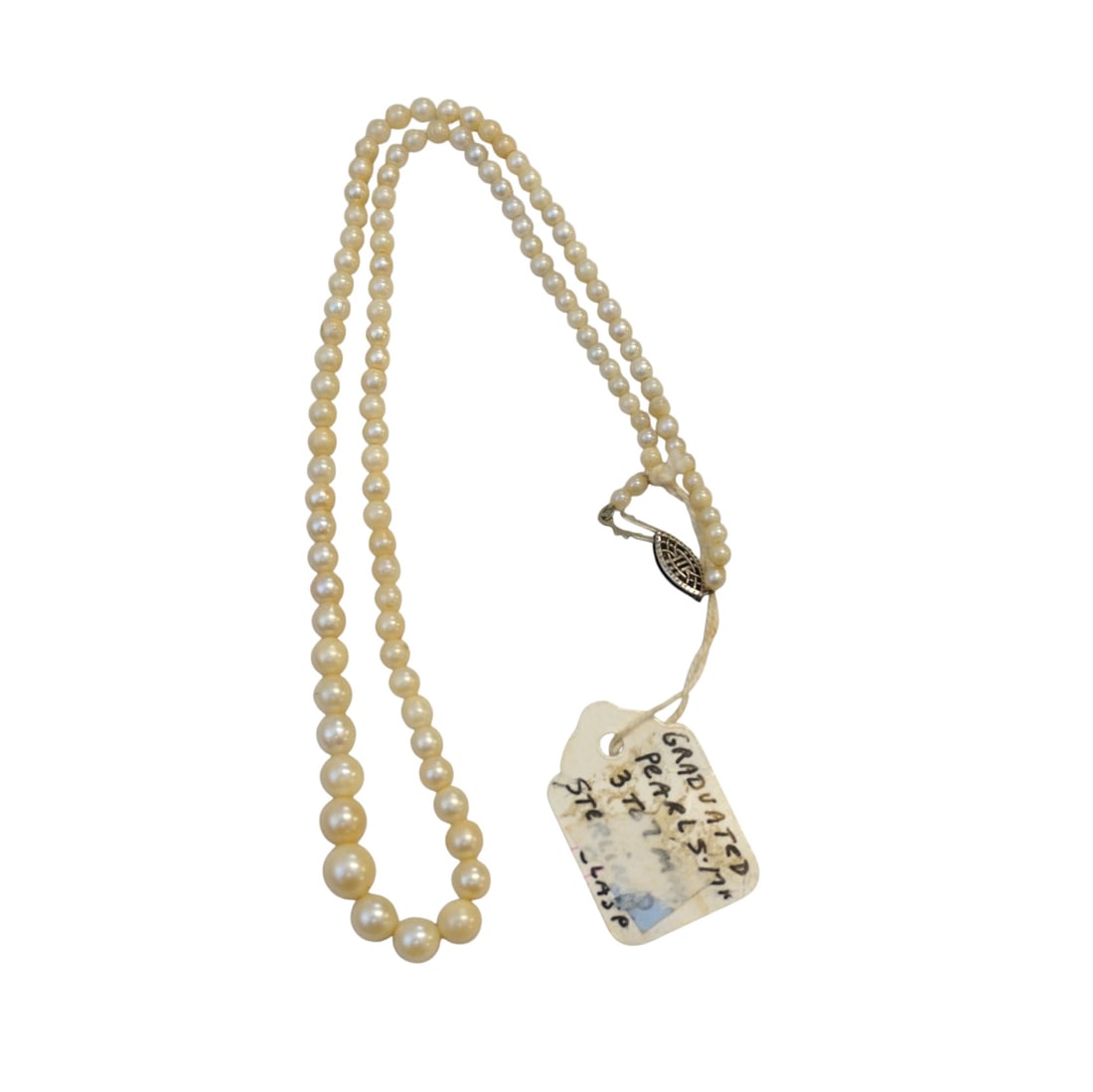 ESTATE GRADUATED PEARL NECKLACE: Estate Vintage Graduated Pearl Necklace with Sterling Silver Clasp. 3 to 7mm pearls. Measures 17" opened. Weight 11.8 grams **In house shipping available on this lot** If you win this lot, please sele