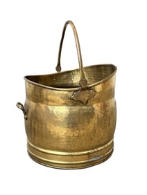 VINTAGE HAMMERED BRASS COAL BUCKET/ SCUTTLE