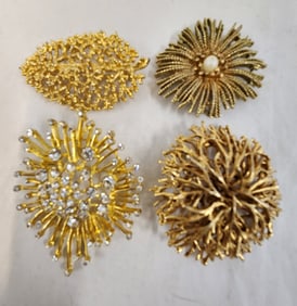4 ESTATE GOLDTONE COSTUME JEWELRY BROOCHES