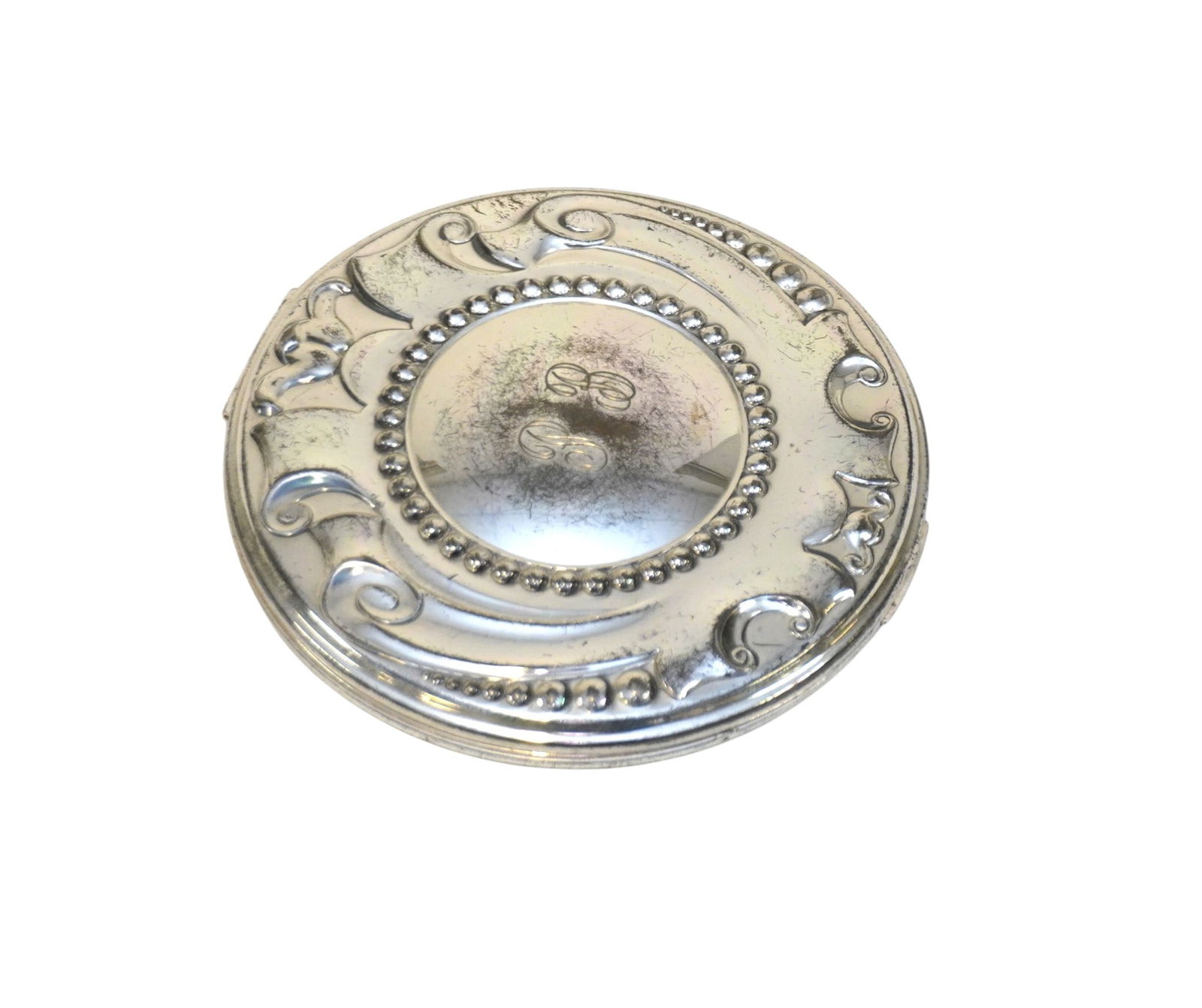 HEIRLOOM VINTAGE ESTEE LAUDER COMPACT (1 of 4)