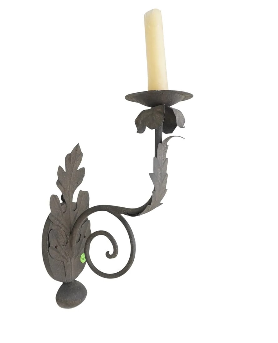 WROUGHT IRON LEAF WALL SCONCE - 2
