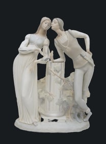 LARGE LLADRO PORCELAIN ROMEO & JULIET