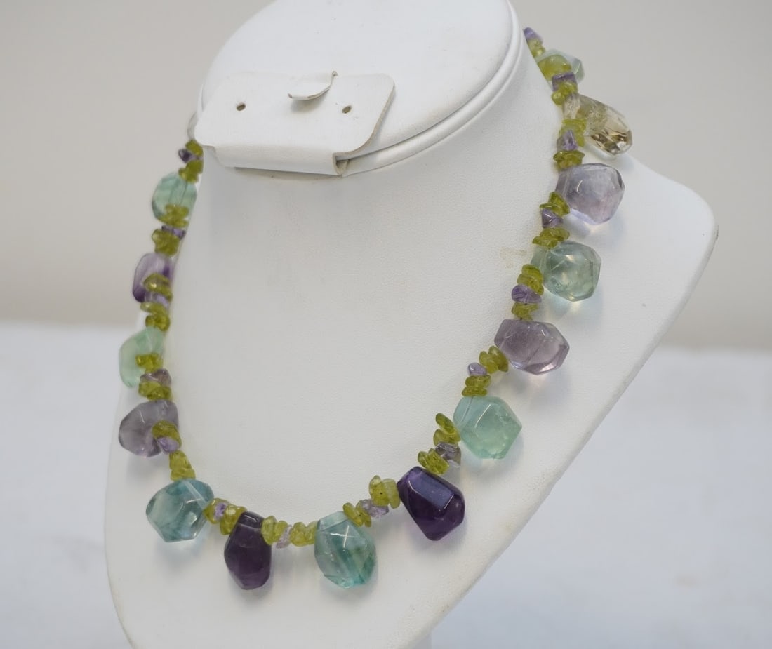 AMETHYST AND PERIDOT ARTISAN SEMI-PRECIOUS GEMSTONE NECKLACE (1 of 4)