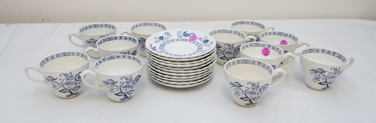 22 PC J&G MEAKIN BLUE NORDIC TEA CUPS & SAUCERS (1 of 4)