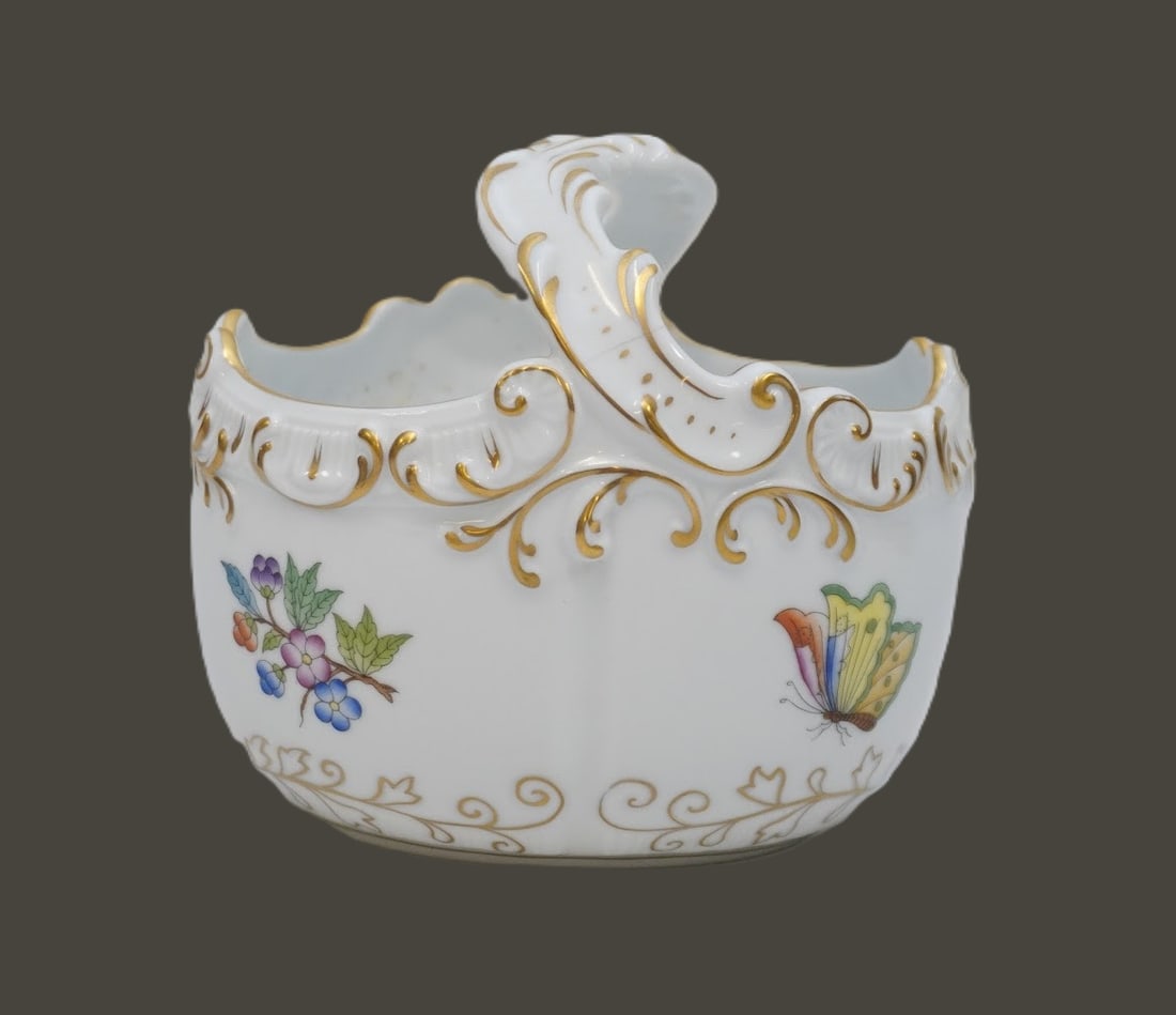 HEREND PORCELAIN HAND PAINTED BASKET (1 of 4)