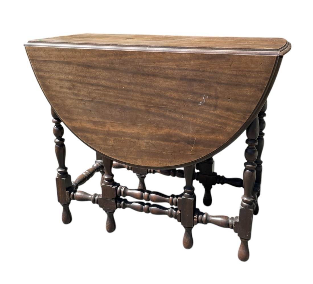 ANTIQUE WILLIAM & MARY STYLE GATE LEG DROP LEAF TABLE (1 of 4)