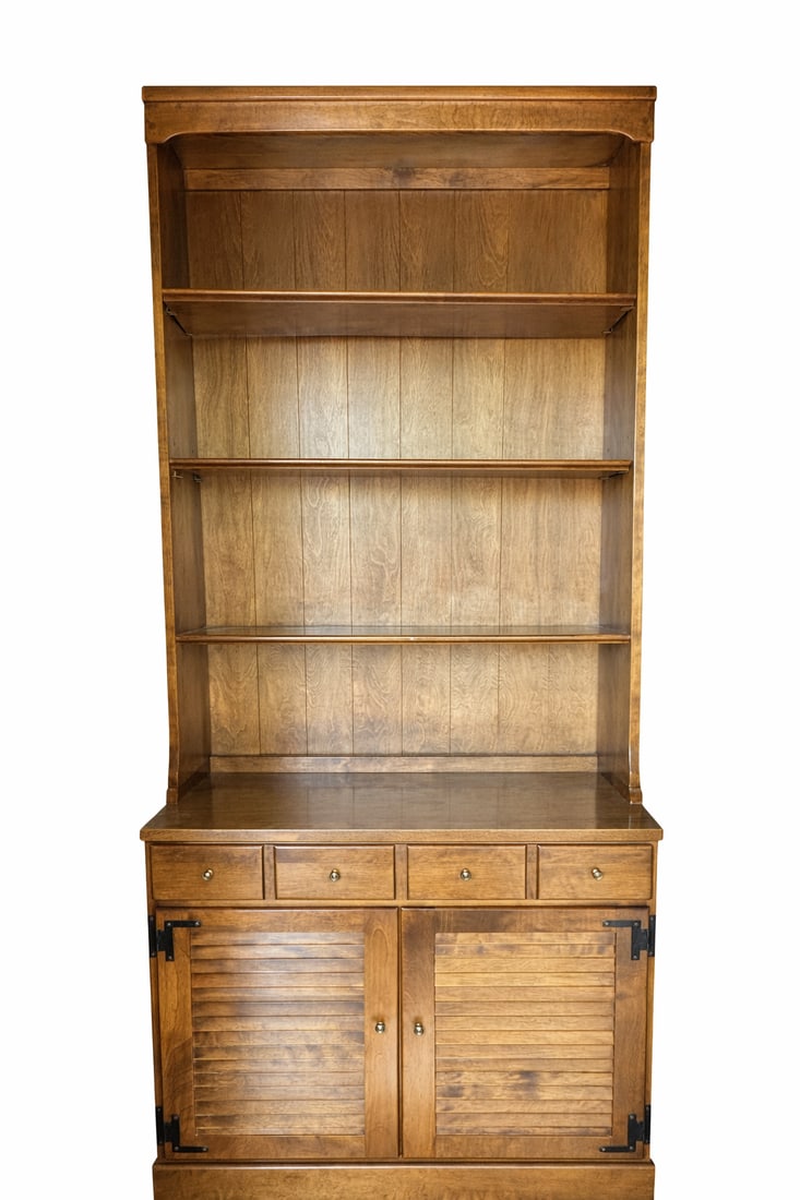 ETHAN ALLEN HEIRLOOM NUTMEG MAPLE HUTCH CABINET CRP COLLECTION (1 of 1)