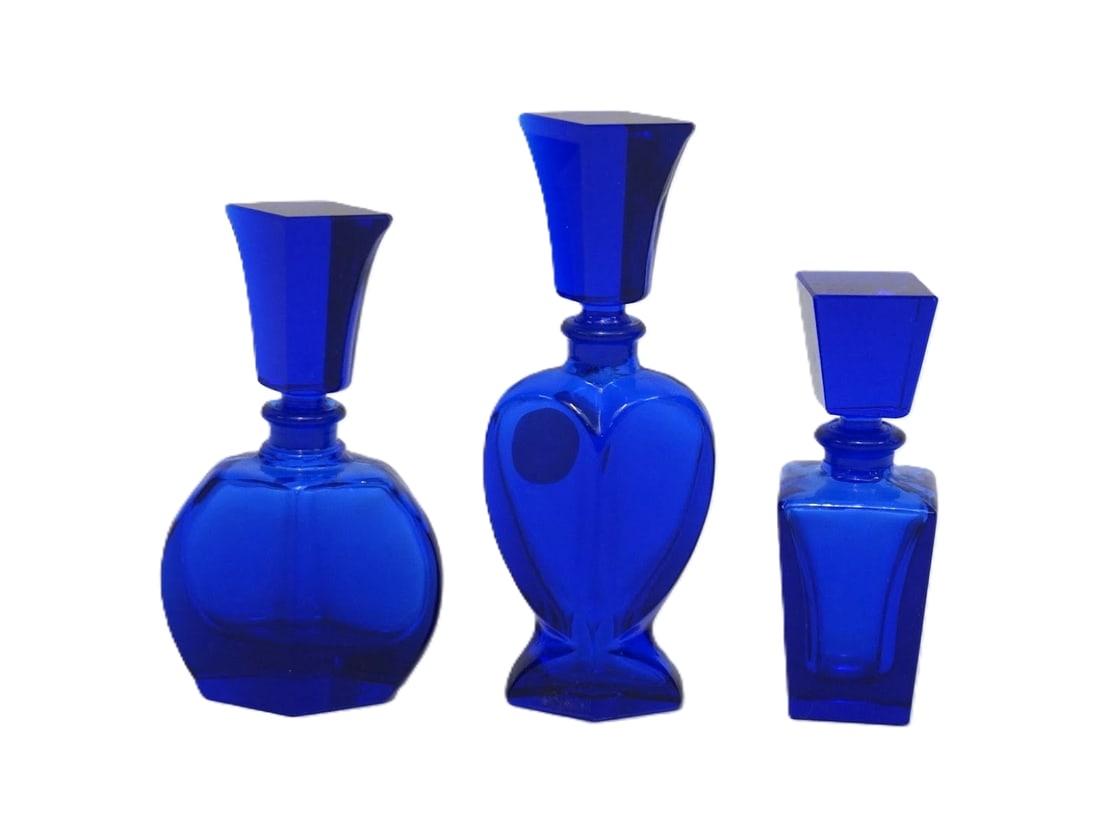 3 VINTAGE COBALT BLUE GLASS PERFUME BOTTLES (1 of 3)