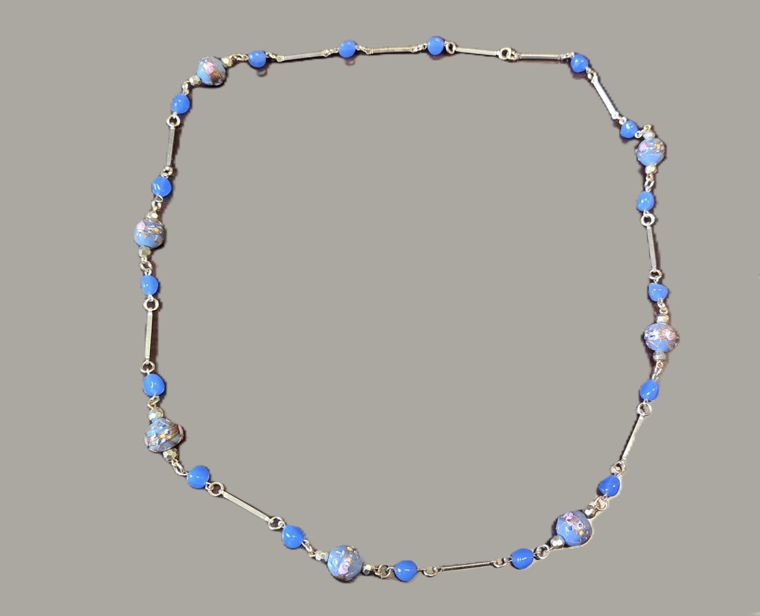 VINTAGE VENETIAN ART BLUE GLASS WEDDING CAKE BEADS NECKLACE: Vintage Venetian Art Blue Glass Wedding Cake Beads Necklace. Measures 17" L and weighs approx 1.6 oz. **In house shipping available on this lot** If you win this lot, please select self arranged for