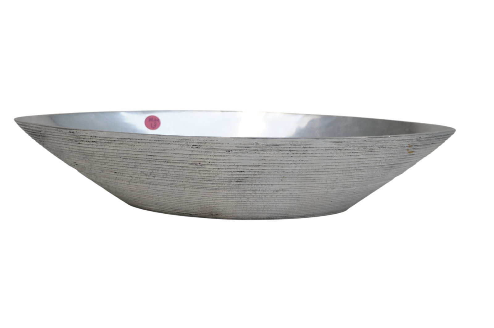 LARGE METALART SERVING BOWL ALUMINUM: Large Aluminum Metalart Center / Serving Bowl Aluminum. Oven proof. Measures 17 1/2"x8"x3 1/2". Weight 3 lbs 3 oz. **In house shipping available on this lot** If you win this lot, please select self a
