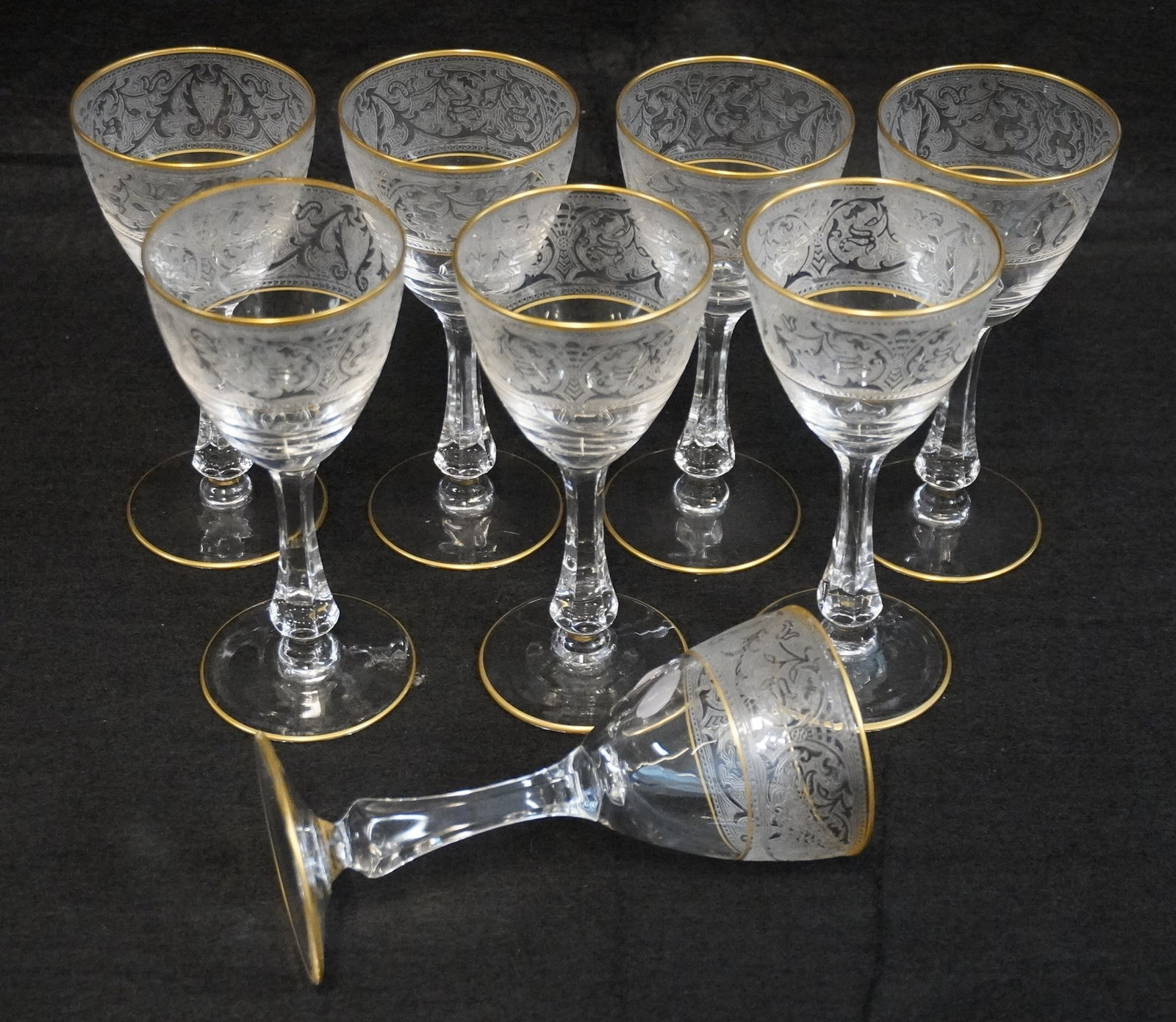 8 VINTAGE GLASTONBURY BROCADE ETCHED WINE GLASSES (1 of 2)