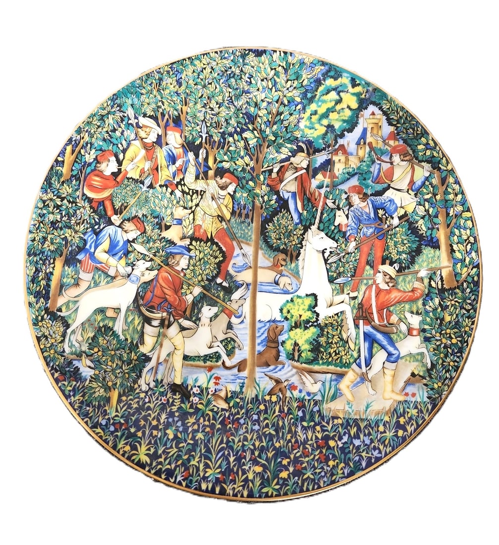 1974 FRENCH LIMOGES LA CHASSE A LA LICORNE PLATE: 1974 French Limoges La Chasse a La Licorne Limited Edition Haviland Plate. Measures 10"x10". Weight 1 lb. **In house shipping available on this lot** If you win this lot, please select self arranged f