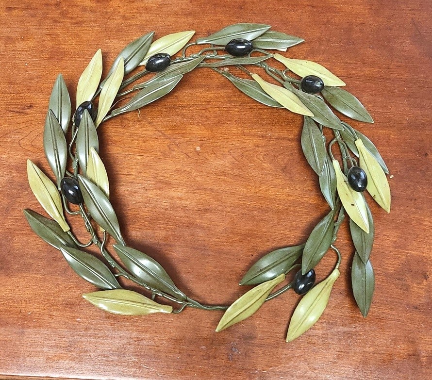 VINTAGE TOLE OLIVE LEAF WREATH (1 of 3)