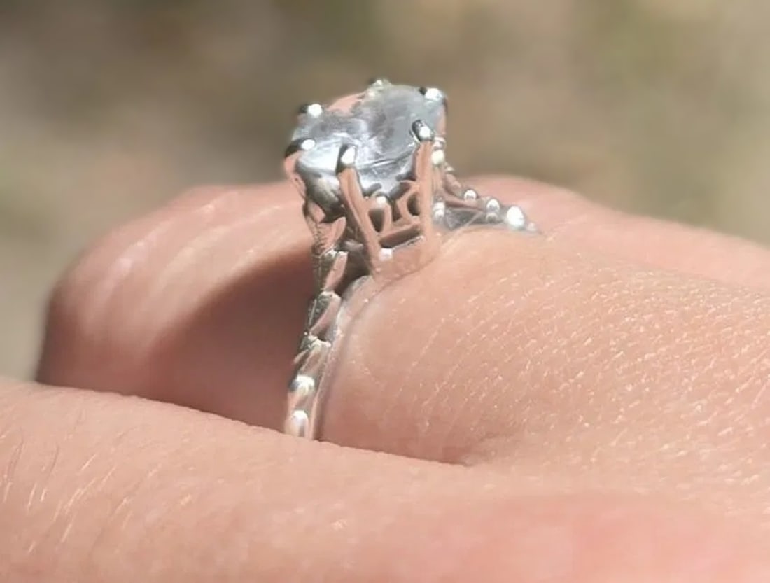 ANTIQUE 14K NATURAL AQUAMARINE RING INTRICATE SETTING sz 4.75: Stunning 14k White Gold and Natural Aquamarine Ring. Size 4.75 Intricate details on the band and high setting. Used as a engagement ring or as a gift for a special occasion. Stone measures 7mm Weight