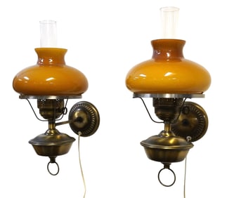 PAIR OF VINTAGE AMBER GLASS BRASS TONE WALL SCONCES