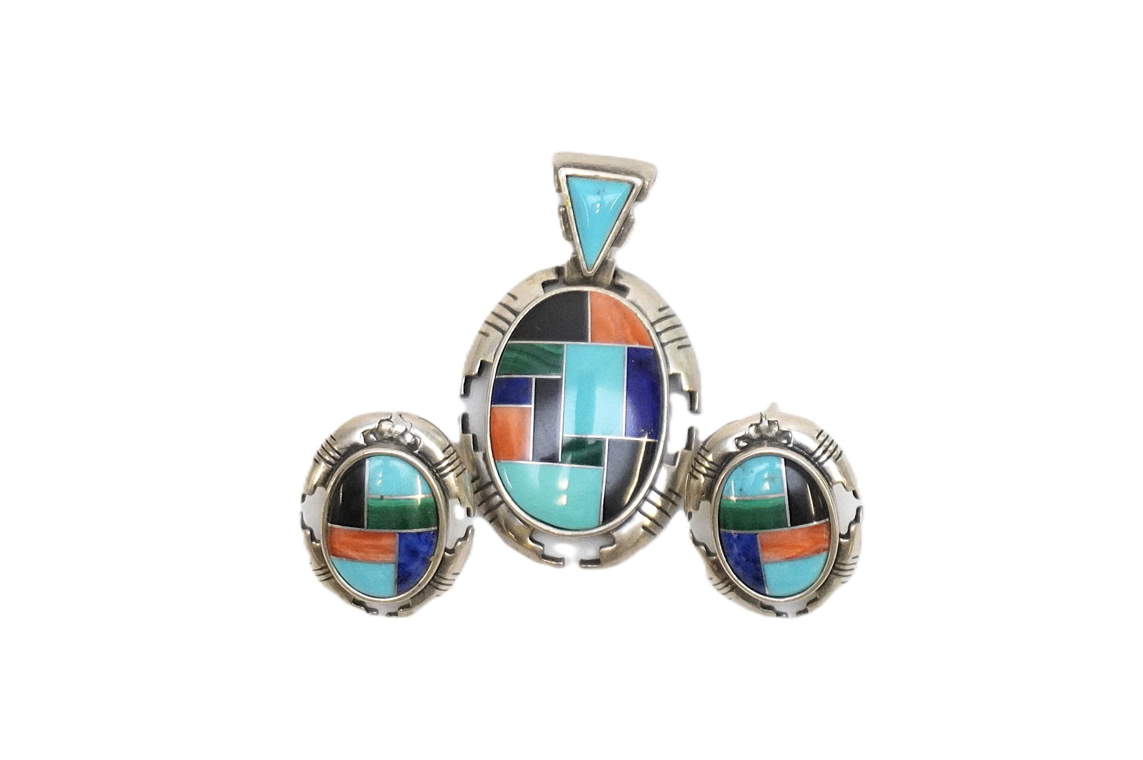CAROLYN POLLACK 925 STERLING SILVER MULTI-STONE PENDANT AND EARRINGS: Carolyn Pollack 925 Sterling Silver Multi-Stone Pendant and Earrings. Stamped on back. Pendant measures approx. 1.5" x 1" and earrings are 0.75", total lot weighs approx. 0.5 oz. **In house shipping a