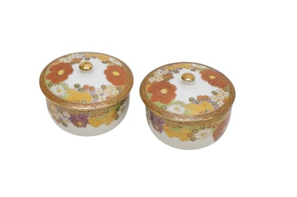 PAIR OF KUTANI LIDDED TEACUPS