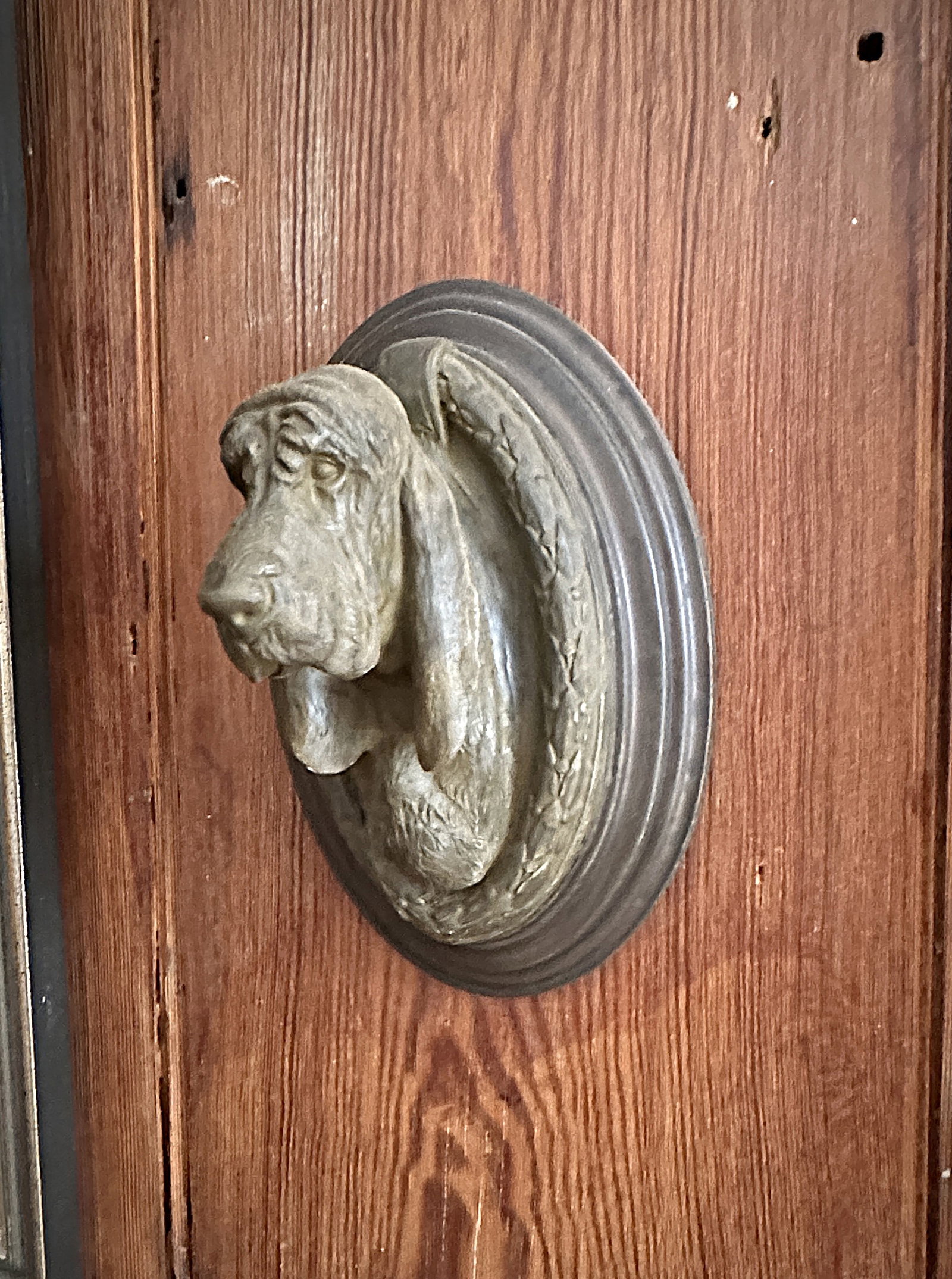 VINTAGE FIGURAL BASSET HOUND BUST FOR WALL (1 of 6)