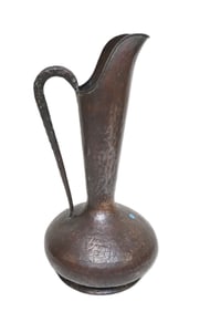 LARGE MCM ITALIAN HAMMERED COPPER PITCHER 27"