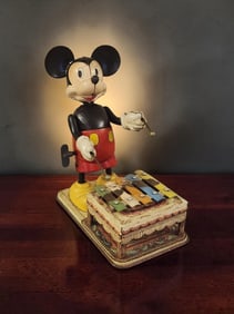 1950S WALT DISNEY TIN WINDUP MICKEY MOUSE XYLOPHONE