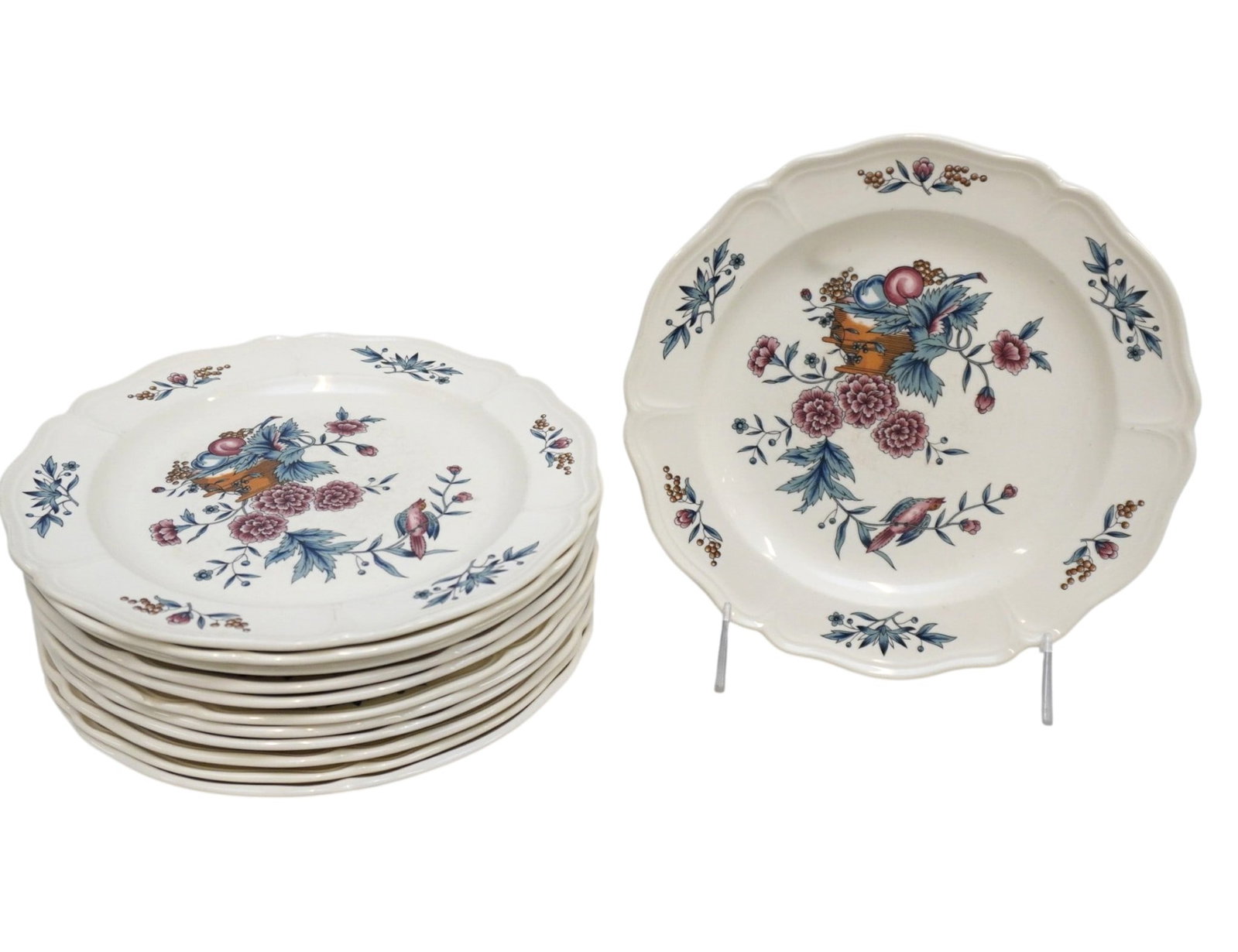 12 PC WEDGWOOD WILLIAMSBURG POTPOURRI SALAD PLATES . Plates measure 8 1/4". approximate weight (1 of 4)