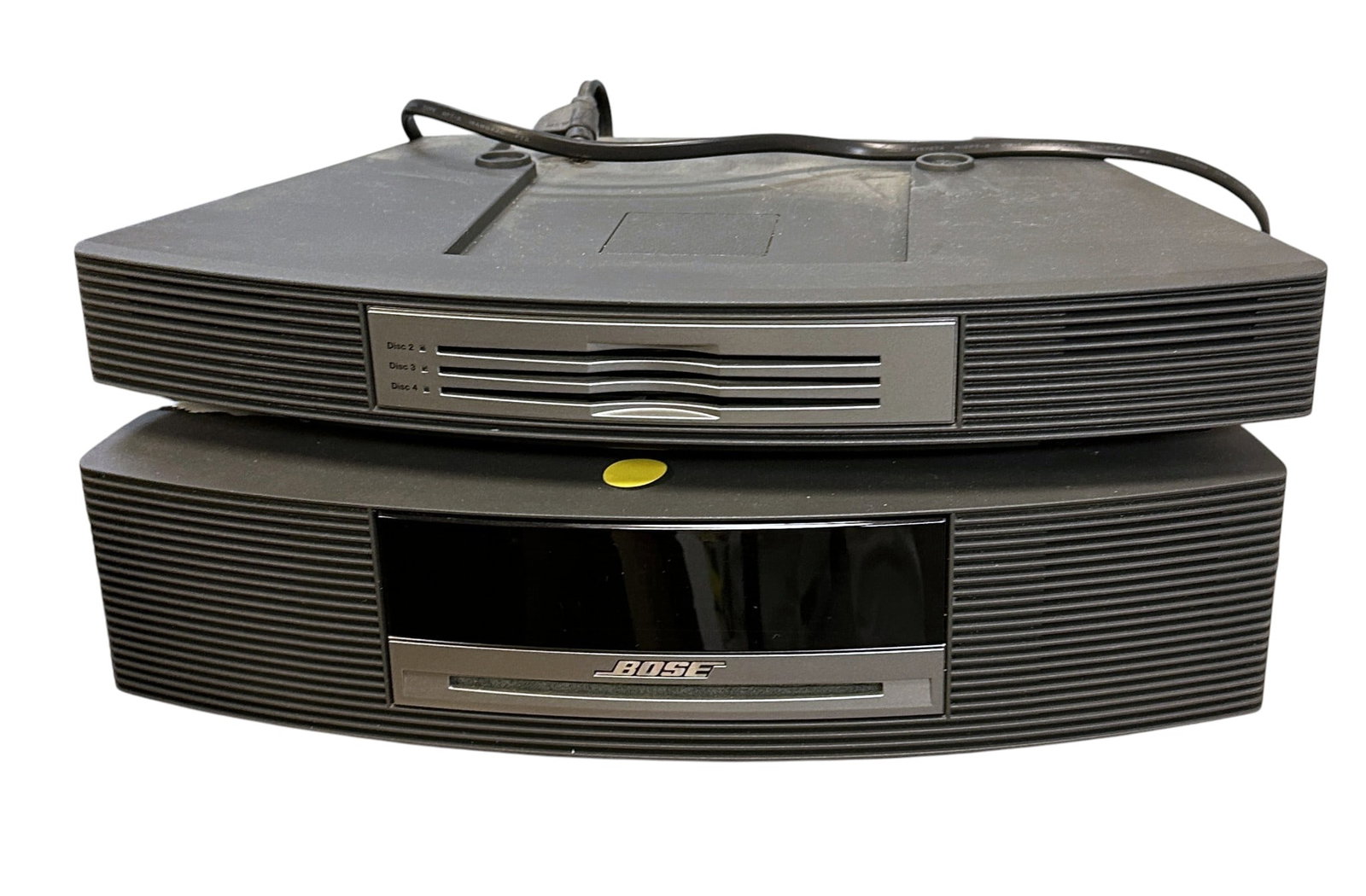 BOSE WAVE MUSIC SYSTEM MULTI CD CHANGER: Bose Wave Music System Weight 16 lbs. PROVENANCE The Historic R.M. Venning House, Charleston SC **In house shipping available on this lot** If you win this lot, please select self arranged for in hous