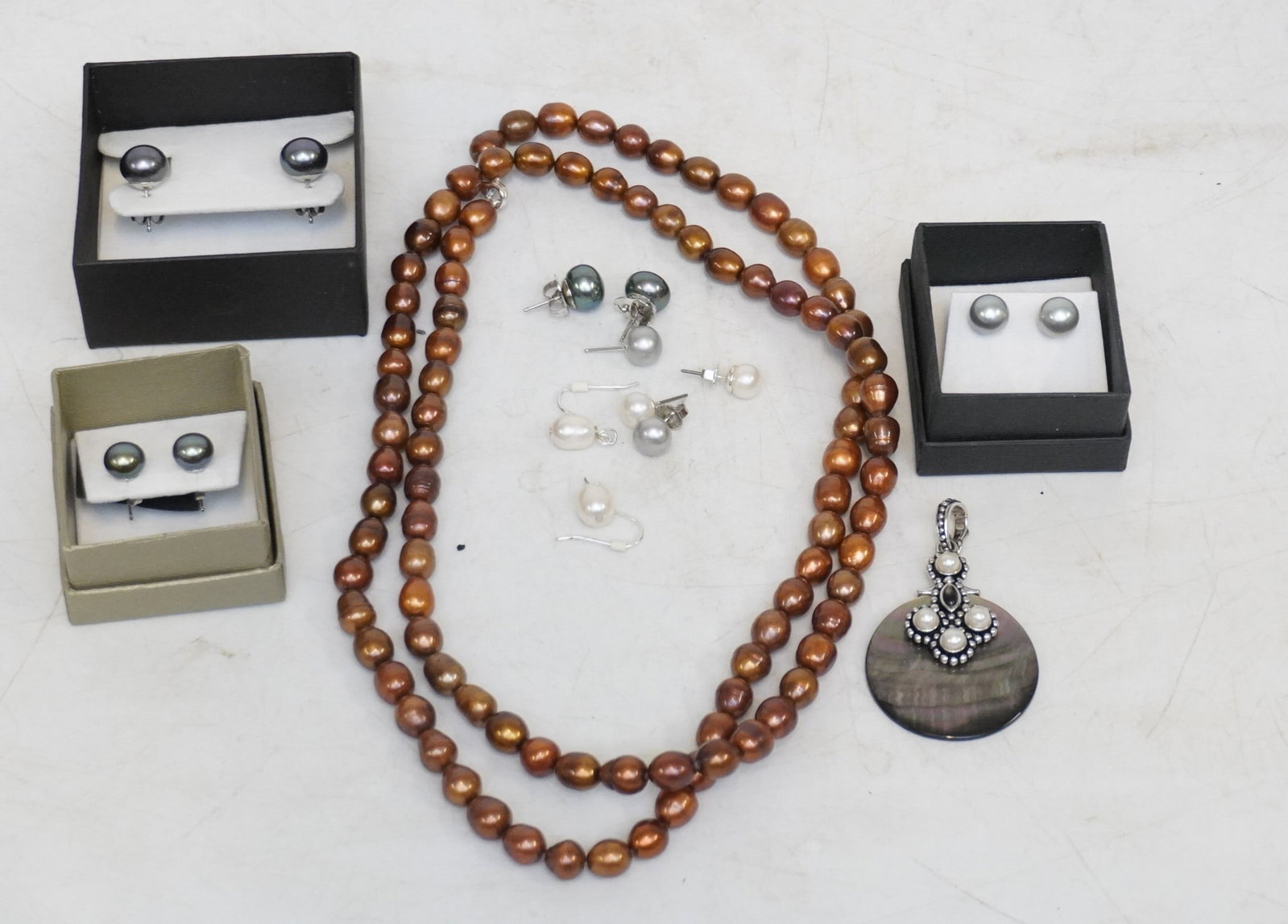 9 PIECES OF PEARL AND STERLING JEWELRY (1 of 1)