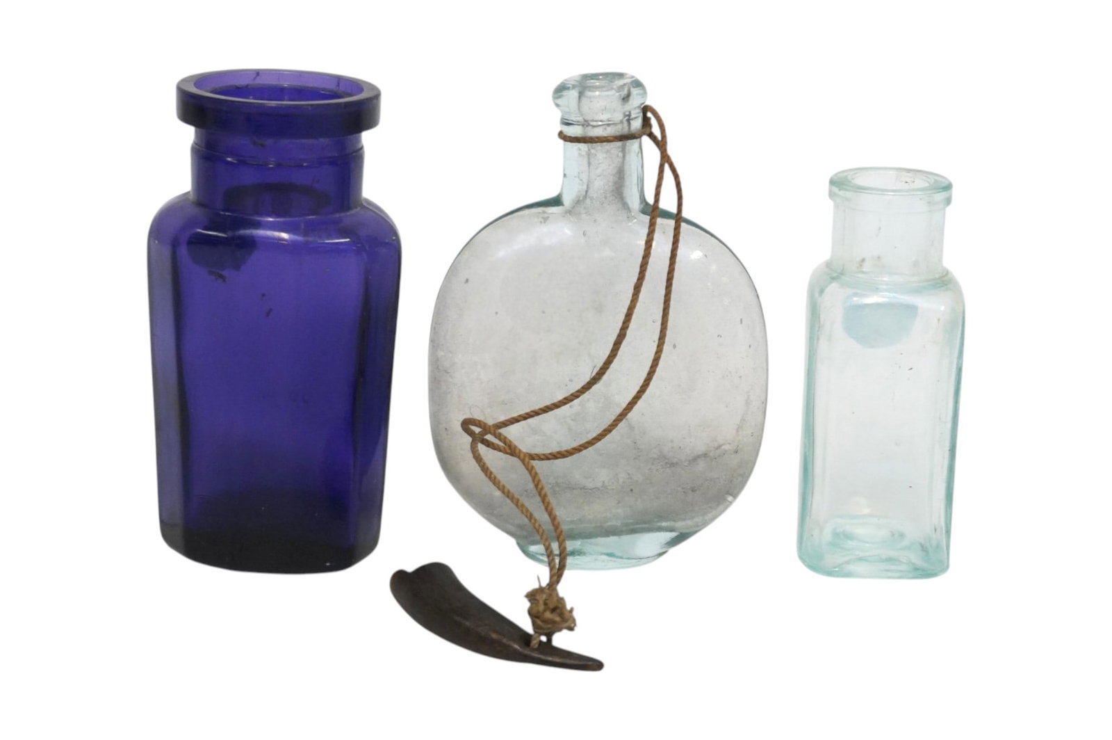 3 ANTIQUE APOTHECARY BOTTLES (1 of 3)