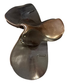 KING NORTON INTERNATIONAL ENGLISH JUMPING SADDLE