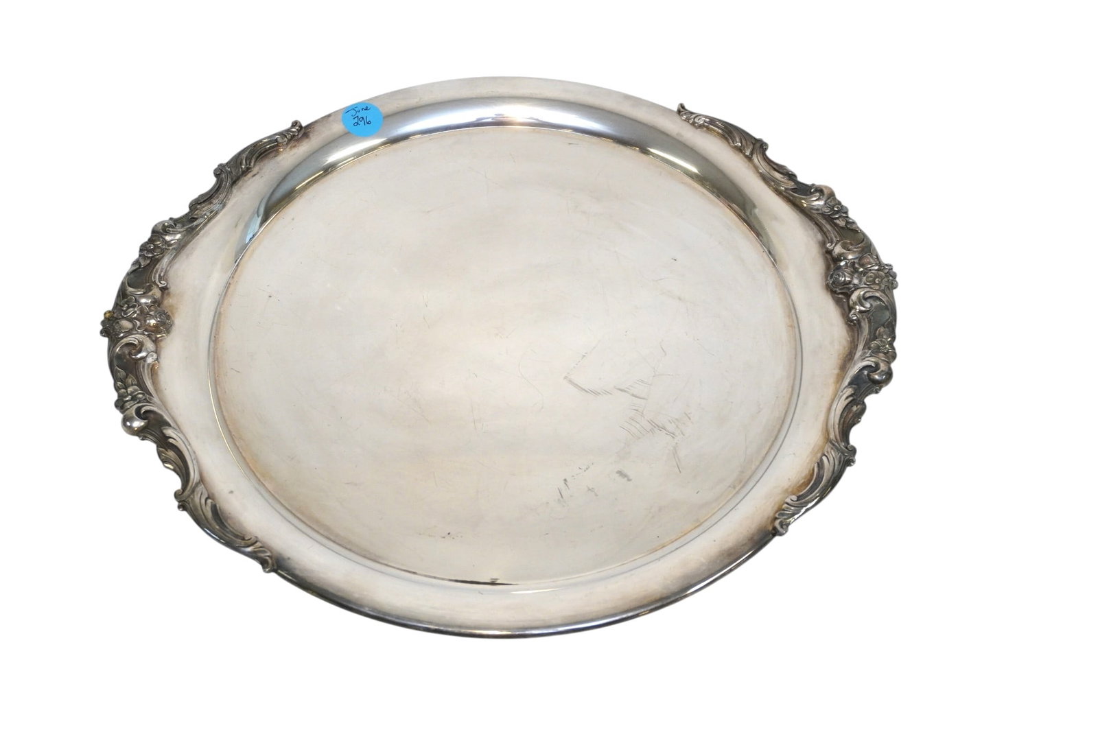 LUNT VINTAGE SILVER PLATE ROUND TRAY (1 of 5)