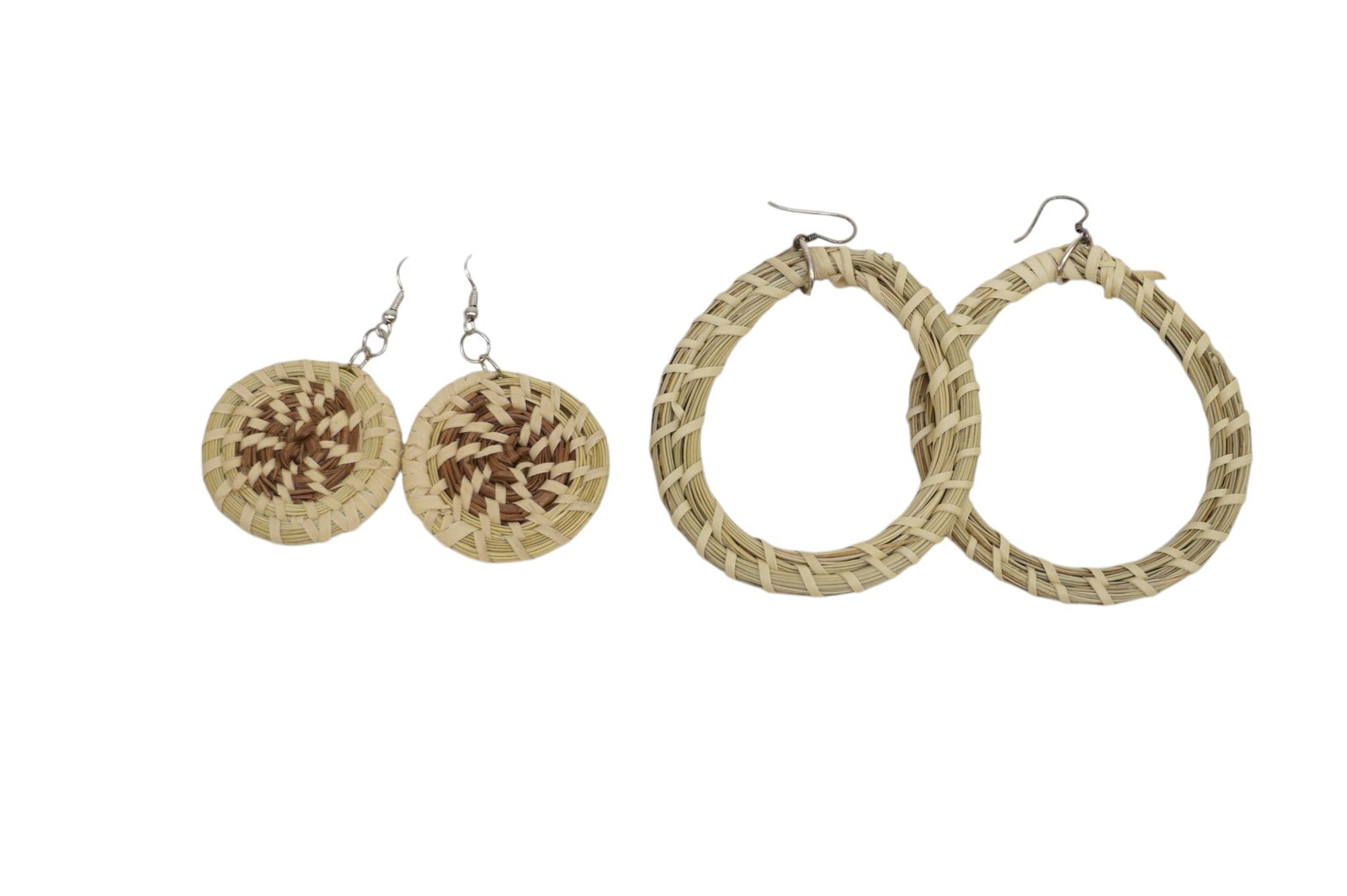 2 PAIRS OF CHARLESTON GULLAH SWEETGRASS EARRINGS: 2 Pairs of Charleston Gullah Sweetgrass Earrings. Total lot weight is 0.4 oz.
