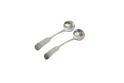 PAIR OF J VEAL COLUMBIA SC COIN SILVER MASTER SALT SPOONS
