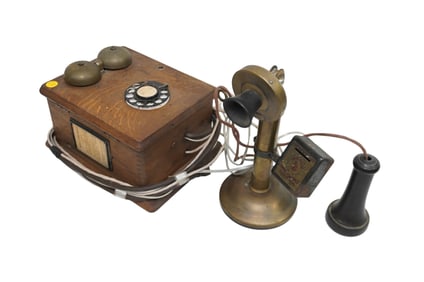 WESTERN ELECTRIC OAK FIDDLEBACK WALL PHONE