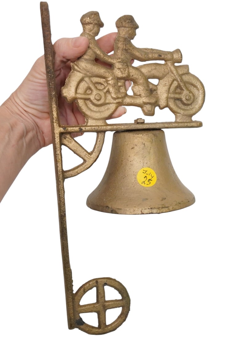 VINTAGE CAST IRON POLICE MOTORCYCLE DINNER / GATE BELL (1 of 4)