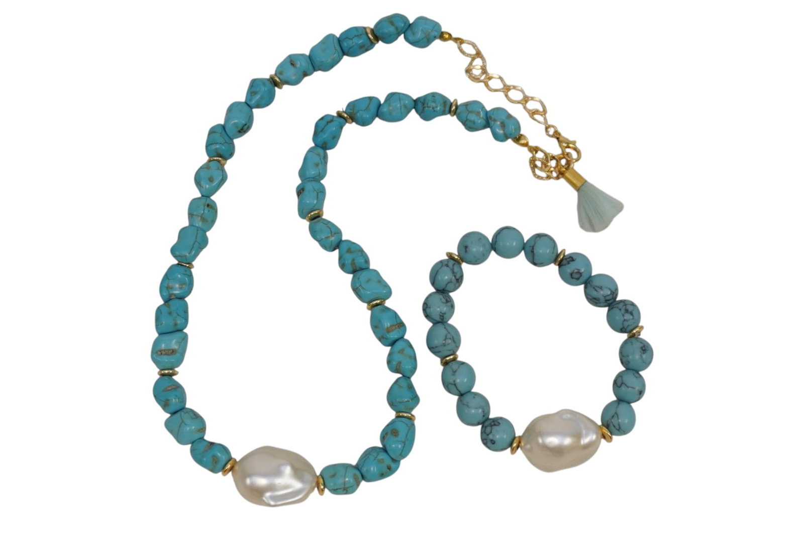 HOWLITE & FAUX PEARL NECKLACE & BRACELET: Howlite and Faux Freshwater Pearl Necklace and matching Bracelet. Weight 2.5 oz **In house shipping available on this lot** If you win this lot, please select self arranged for in house shipping when 