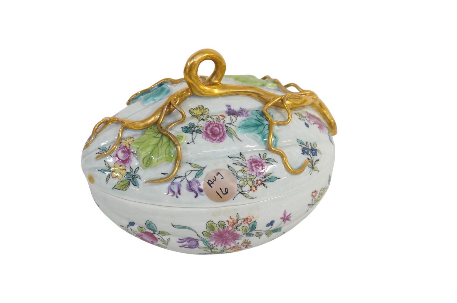 VINTAGE MOTTAHEDEH VISTA ALEGRE MELON SHAPED PORCELAIN BOX: Vintage Melon Shaped Box. These were made by Vista Alegre for Mottahedeh. Unknown Mark. Measures 6 12". x 4 1/2" x 5". Weight 1 lb 11 oz Provenance: A East Bay Street, Charleston SC Private
