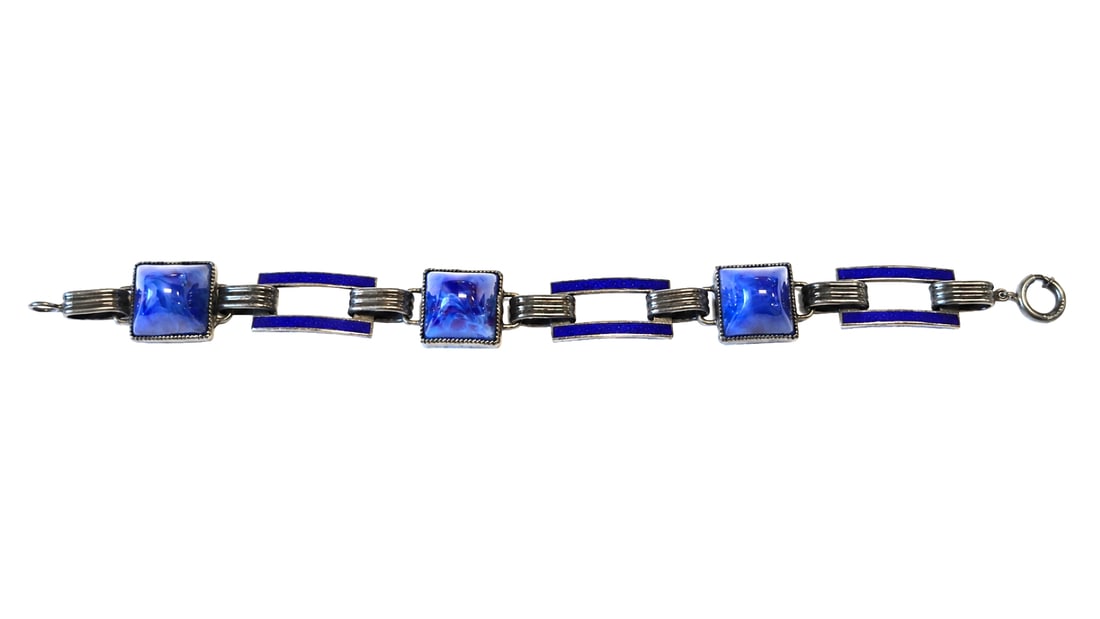 ART DECO STERLING AND LAPIS BRACELET: Art Deco Sterling and Lapis Bracelet. Measures 6.5" and weighs 22 g.
