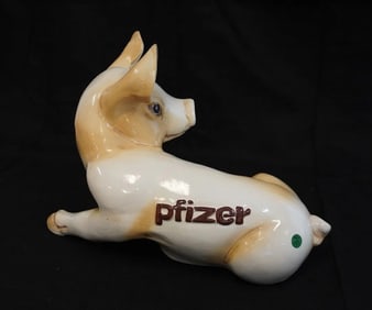LARGE VINTAGE PFIZER ADVERTISING CERAMIC PIG