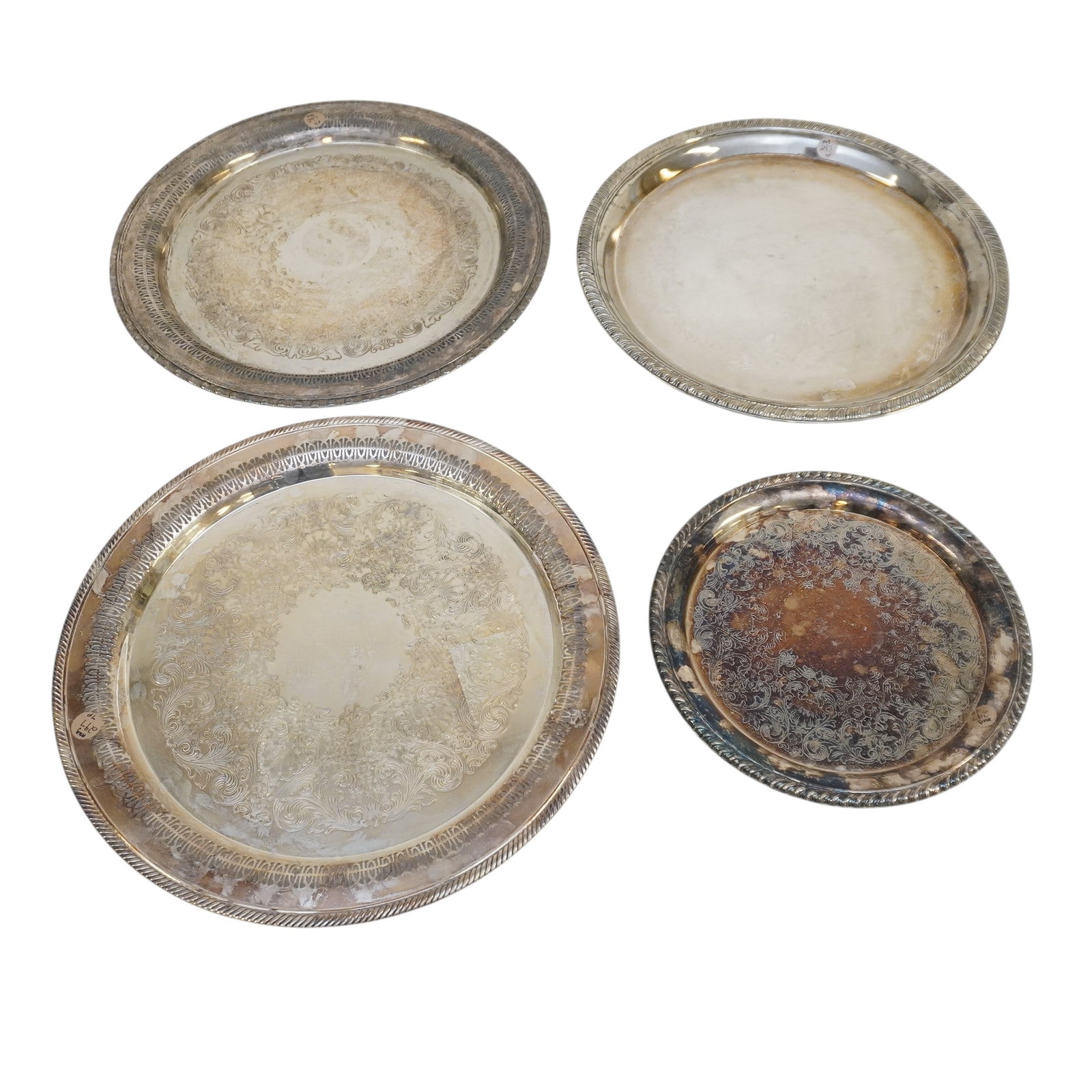 4 VINTAGE SILVER PLATED TRAYS (1 of 3)