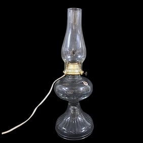 VINTAGE BEEHIVE GLASS OIL LAMP WITH CHIMNEY