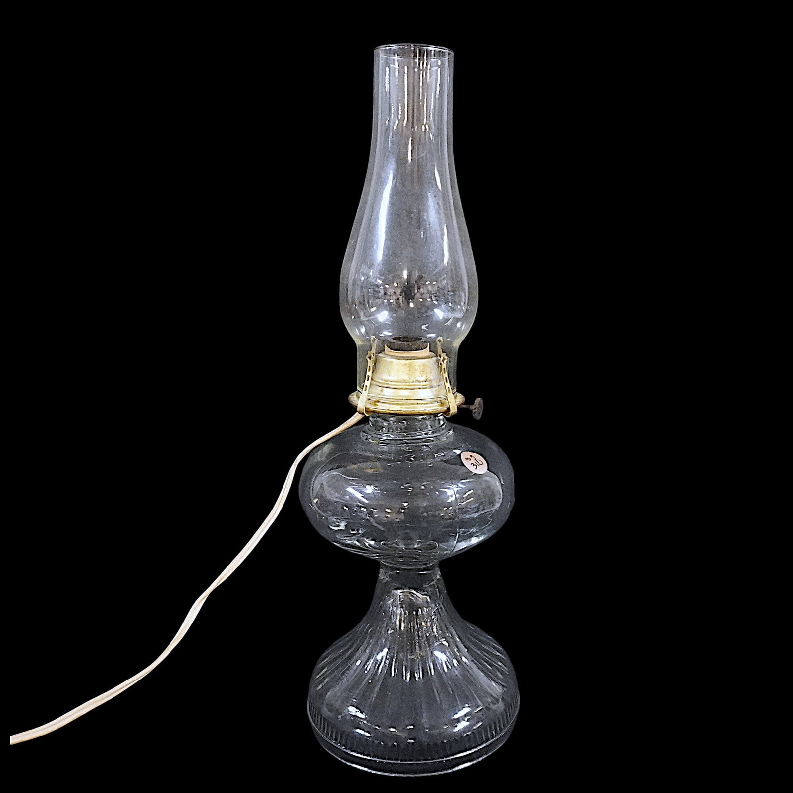VINTAGE BEEHIVE GLASS OIL LAMP WITH CHIMNEY (1 of 2)
