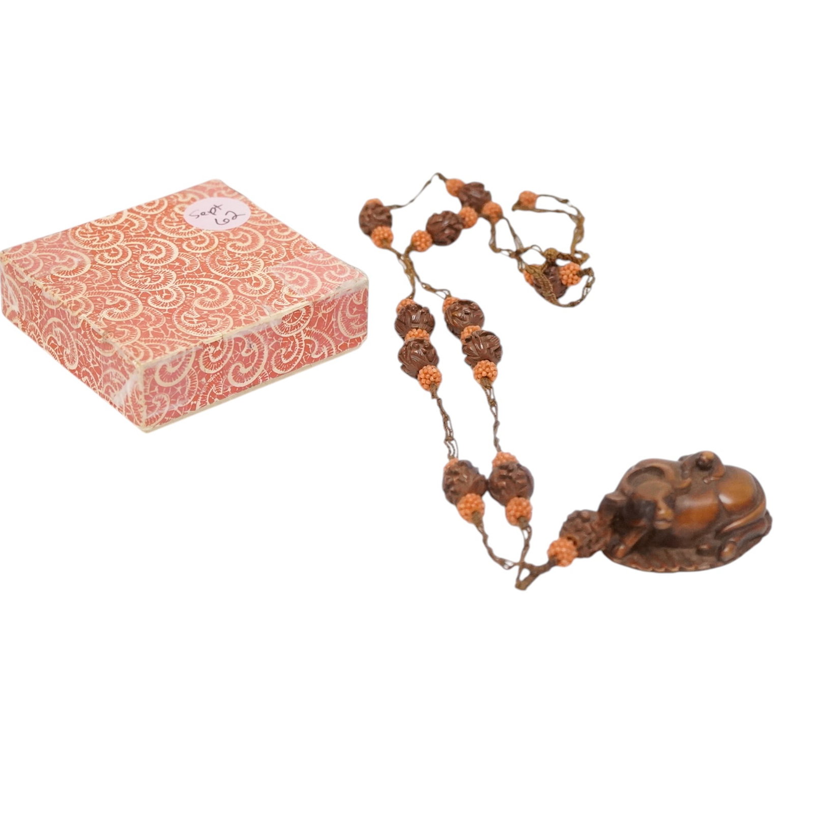 VINTAGE CARVED CHINESE HEDIAO BEADS & OXEN NECKLACE (1 of 3)