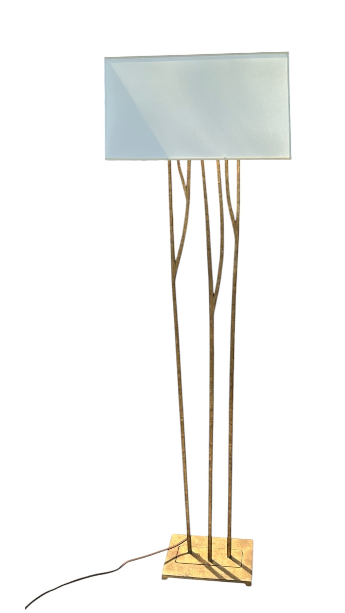 FLOOR LAMP MODERN VISUAL COMFORT ASPEN: The Aspen Floor Lamp designed by Ian K. Fowler for Visual Comfort Signature, formerly known as Visual Comfort, stands tall as an alluring blend of organic and industrial design. Its gilded sculpted
